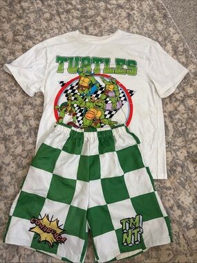 Nickelodeon Teenage Mutant Ninja Turtles White & Green Kids Matching Set